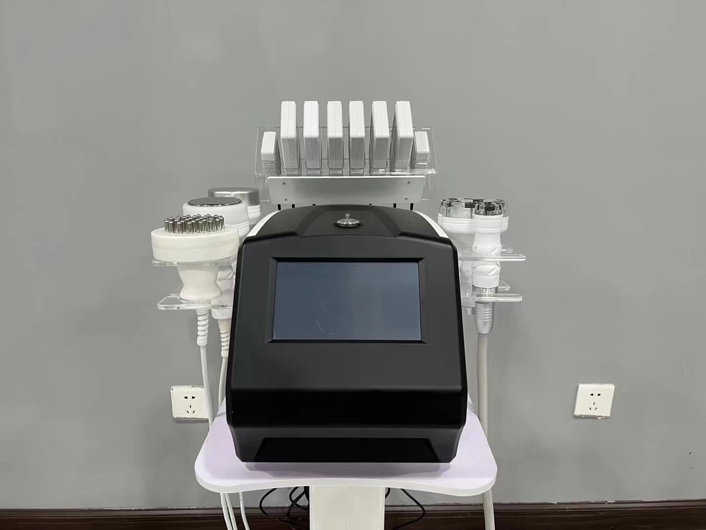 Equipo Multifunción (Cavitacion,Lipolaser,Vacum,Radiofrecuencia y martillo)